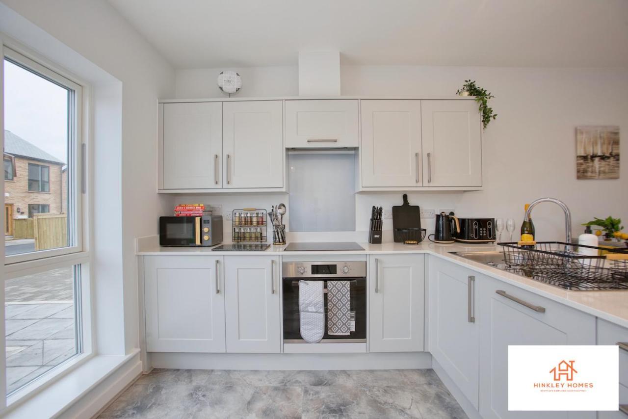 St Ives Bay - Immaculate Brand New 3Bed - Free Parking - Beach - Wifi เฮล ภายนอก รูปภาพ
