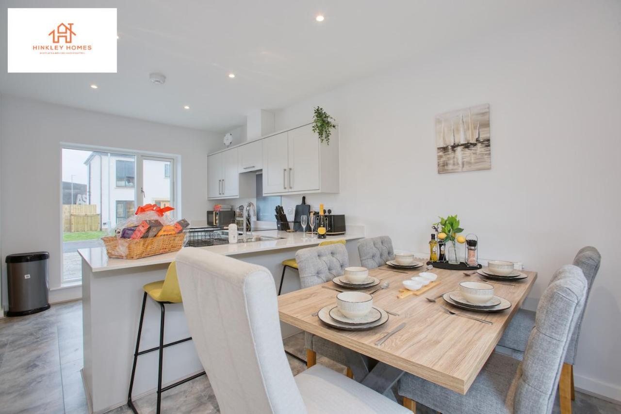 St Ives Bay - Immaculate Brand New 3Bed - Free Parking - Beach - Wifi เฮล ภายนอก รูปภาพ