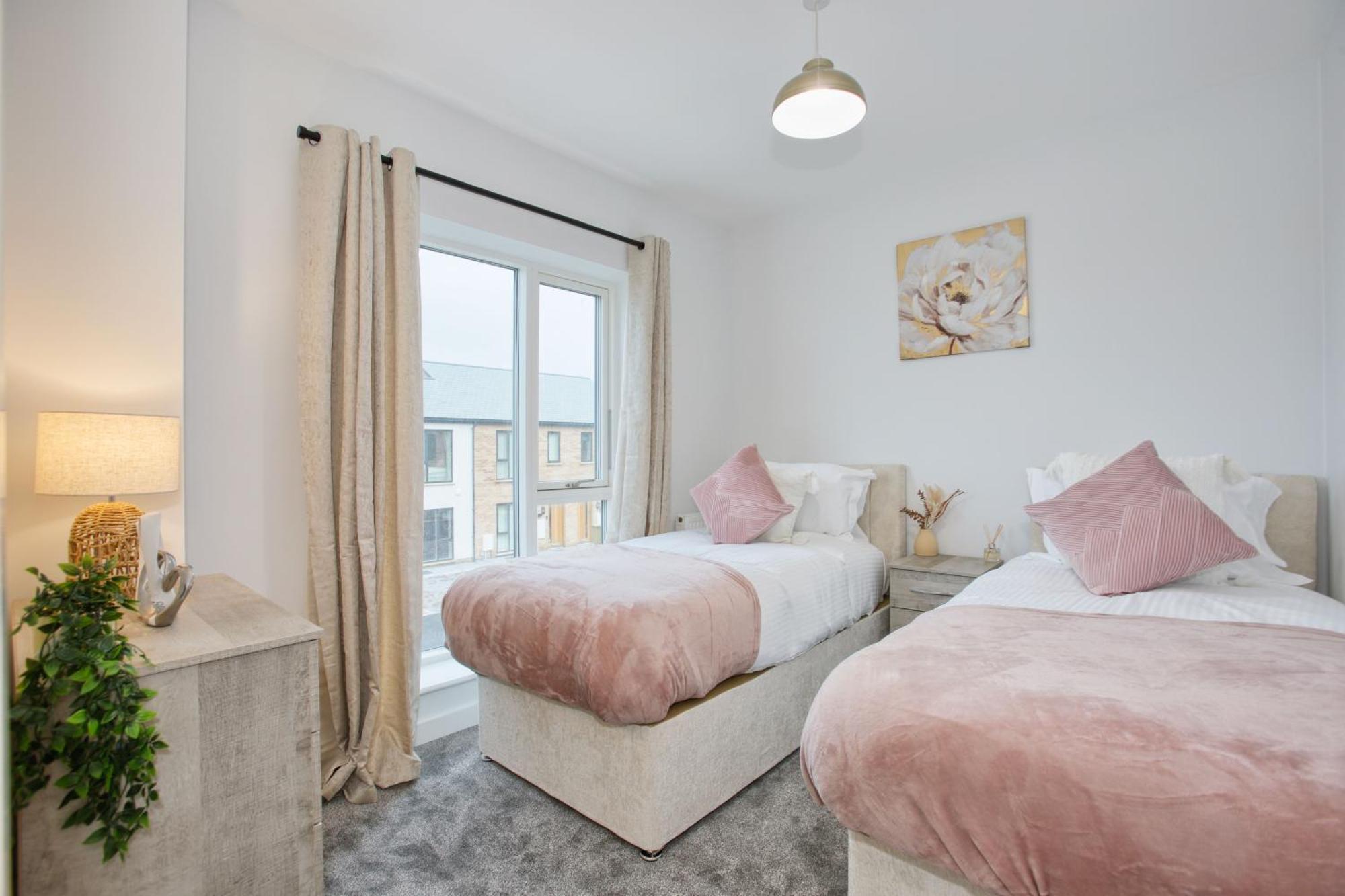 St Ives Bay - Immaculate Brand New 3Bed - Free Parking - Beach - Wifi เฮล ภายนอก รูปภาพ