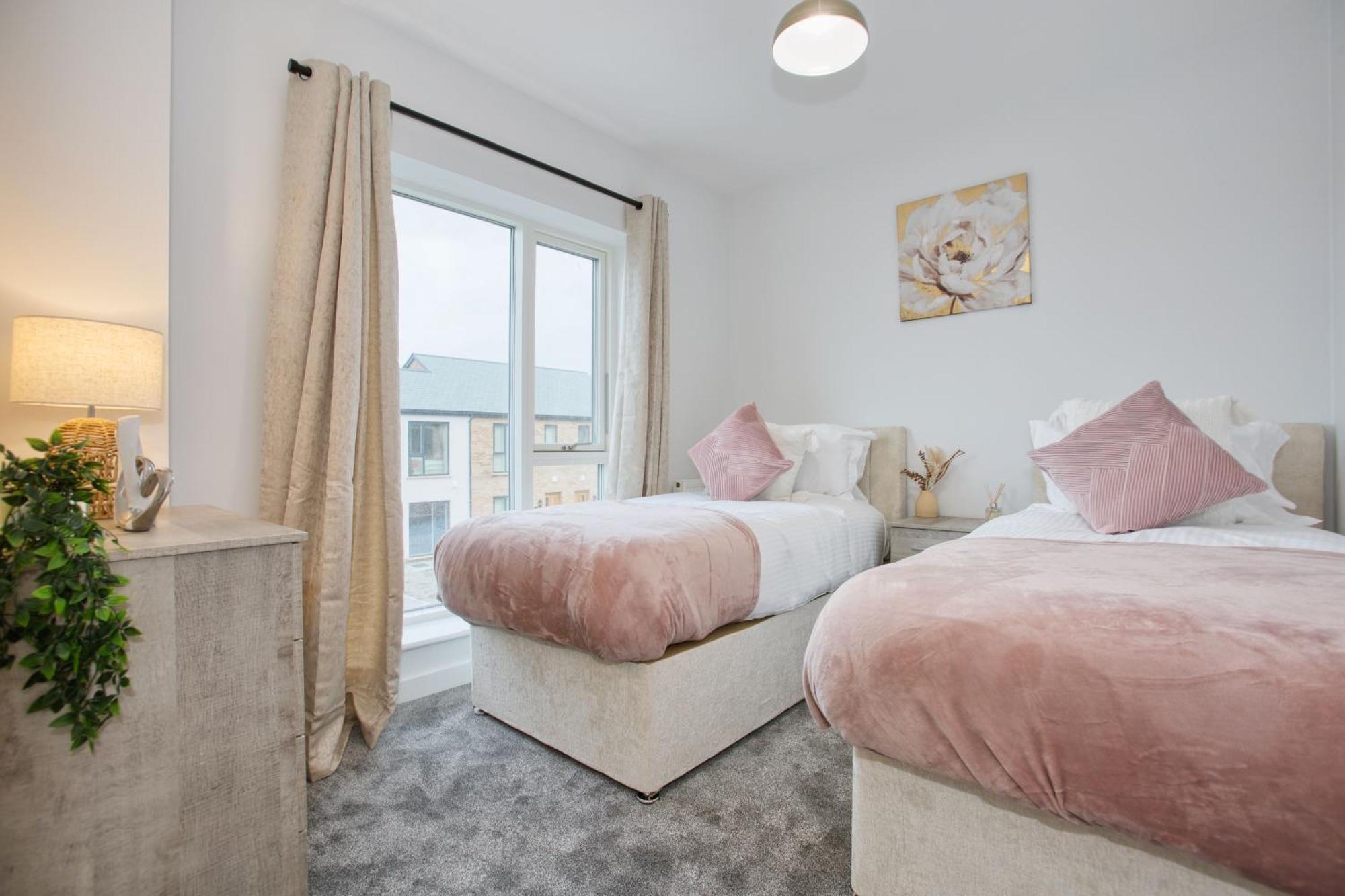 St Ives Bay - Immaculate Brand New 3Bed - Free Parking - Beach - Wifi เฮล ภายนอก รูปภาพ