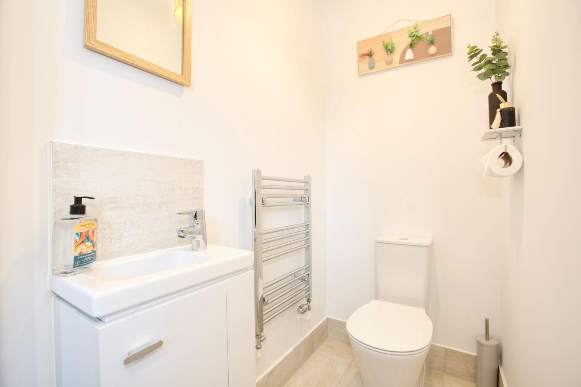 St Ives Bay - Immaculate Brand New 3Bed - Free Parking - Beach - Wifi เฮล ภายนอก รูปภาพ
