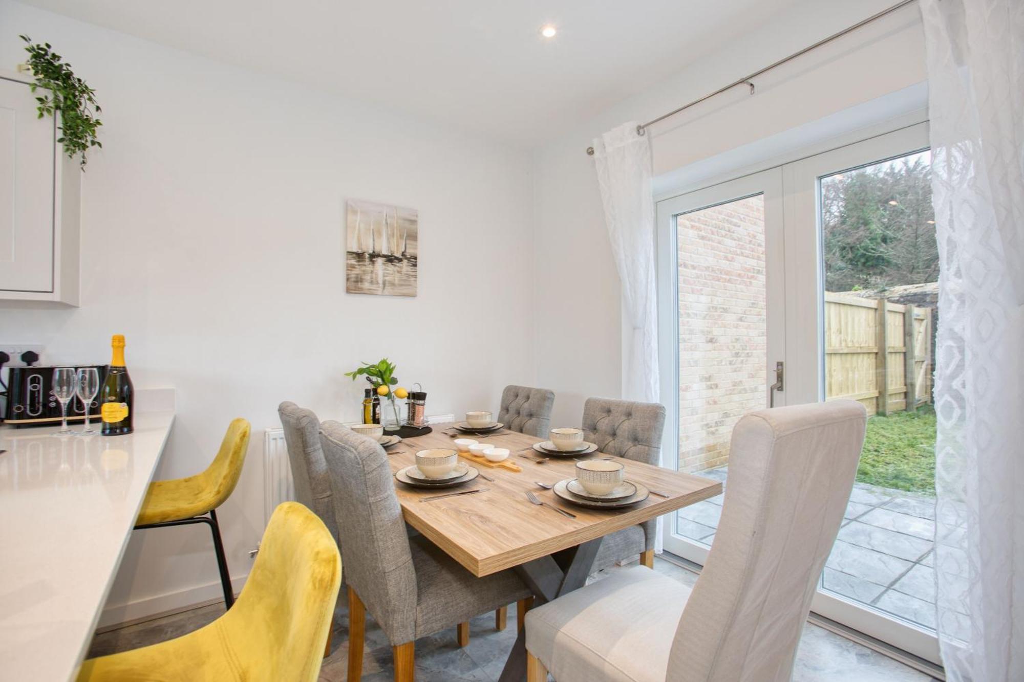 St Ives Bay - Immaculate Brand New 3Bed - Free Parking - Beach - Wifi เฮล ภายนอก รูปภาพ